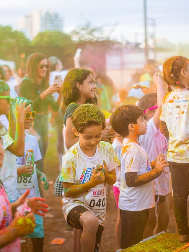 Foto Holi Kids 13