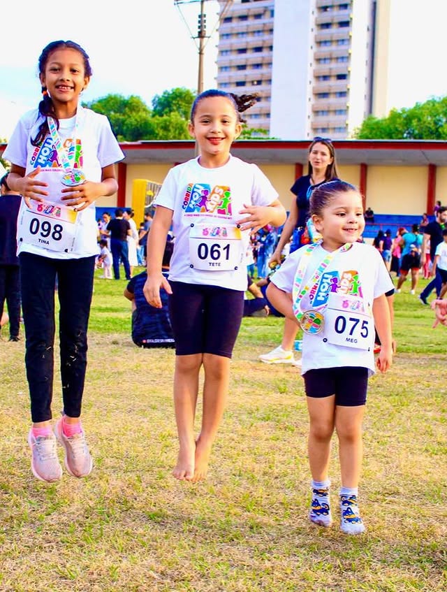 Foto Holi Kids 6